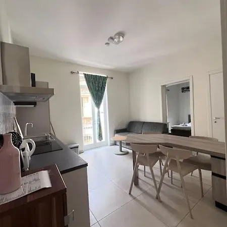 Apartament Sunshine Court No 2 *
